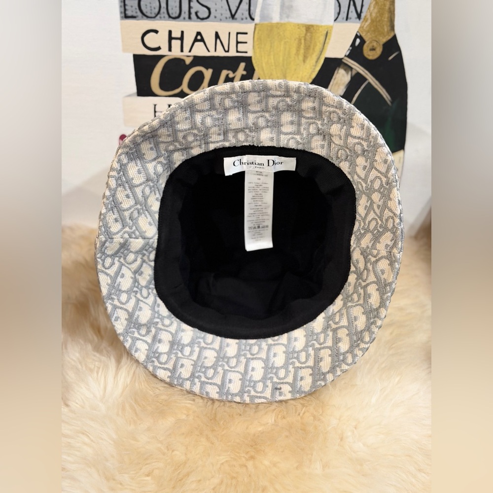🔥 CHRISTIAN DIOR OBLIQUE BUCKET HAT SIZE 59 LIGHT GRAY w/COA - Picture 3 of 14